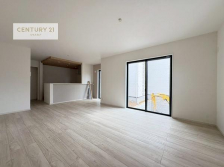 ���r���O�@��؂ȉƑ����W�܂邩�炱��LDK�ɂ͂�����肽���B
�q�����������C�ɏ΂��Ȃ��瑖�����Ă���p�����������u�L���Ƃɂ��ėǂ������v�Ǝv���u�Ԃł��B