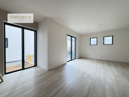 ���r���O�@�傫�ȑ����炽���Ղ�̗z���������閾�邢���r���O�B�J�����̂��郊�r���O�ŉƑ��c���̂��났�̎��Ԃ��߂����܂��I�����w�\�ł��I���񌻒n�ŗz������Ȃǂ��̊����������܂��I