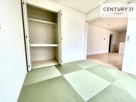 �a���@�^�^�~�̍��肪���炬��^����A�����b�N�X��ԁB�����傫���J�����̂���a���ƂȂ��Ă���܂��B���{�l�̐S������u�a�v�̋�ԁB