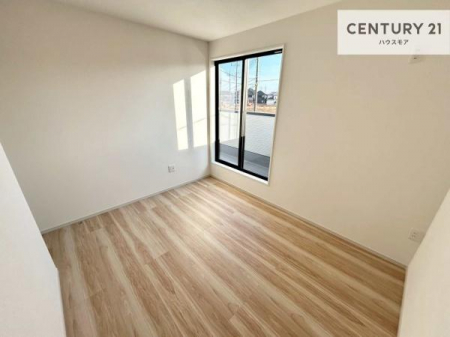 �m���@���邭���ʂ��̗ǂ������ł��B�u�V���v���v�Ƀf�U�C�����ꂽ�����B���R�x�������̂ŉƋ�⃌�C�A�E�g�ł��D�݂̋�Ԃ�n��グ���܂��B�����x�A���n�ɂĂ��m�F���������B�y���n�̔���J�Ò��z