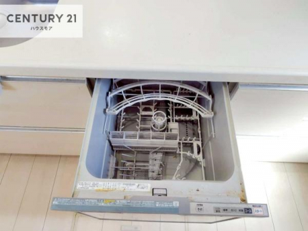 �L�b�`���@�H��@�t���̃L�b�`���ł��I�Z���������r��h�~�Ƃ��đ�ϊ��􂷂�֗��Ȏd�l�ł��I�r���g�C���Ȃ̂ŃL�b�`���̏ꏊ����炸�����X�y�[�X���L���g�����Ƃ��o���܂��I