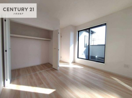 �m���@���邭���ʂ��̗ǂ������ł��B�u�V���v���v�Ƀf�U�C�����ꂽ�����B���R�x�������̂ŉƋ�⃌�C�A�E�g�ł��D�݂̋�Ԃ�n��グ���܂��B�����x�A���n�ɂĂ��m�F���������B