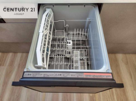 �L�b�`���@�H��@�t���̃L�b�`���ł��I�Z���������r��h�~�Ƃ��đ�ϊ��􂷂�֗��Ȏd�l�ł��I�r���g�C���Ȃ̂ŃL�b�`���̏ꏊ����炸�����X�y�[�X���L���g�����Ƃ��o���܂��I