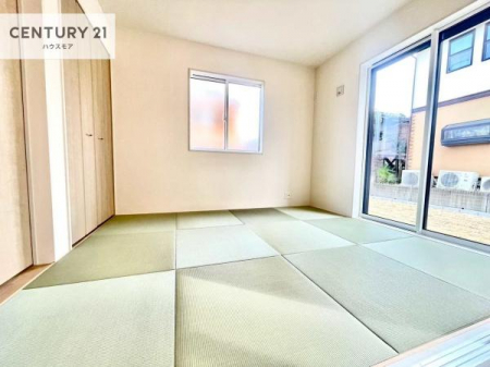 �a���@�^�^�~�̍��肪���炬��^����A�����b�N�X��ԁB�����傫���J�����̂���a���ƂȂ��Ă���܂��B���{�l�̐S������u�a�v�̋�ԁB