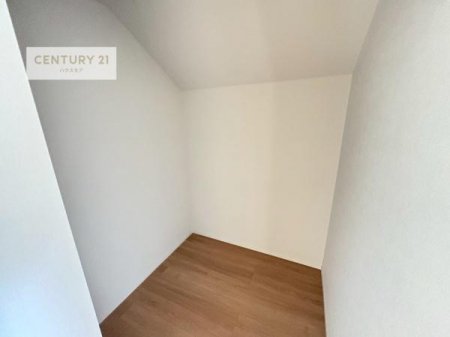 ���[�@�E�H�[�N�C���N���[�[�b�g�t���ł��B��������̂��m���Ȃǂ����[���Ă��������ł��ˁI���ɂ���@�������ȂǋG�ߕ��̑傫�ȉƓd�����[�ł��܂��I