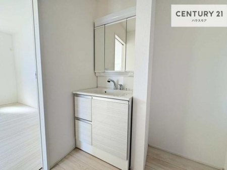 ���ʑ�E���ʏ��@�L�X�Ƃ������ʎ��́A���̐g�x�x�̎��Ԃ��������g������K�ȋ�ԁB���[�I�Ȃǂ��u���₷���A�g������̗ǂ��݌v�ł��B