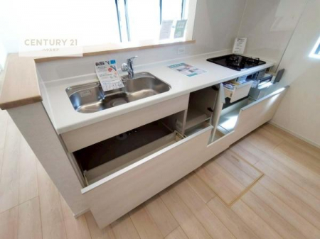 �L�b�`���@���[�͂̍����V�X�e���L�b�`���ŁA��������H�����������Еt���A�L�X�Ƃ�����Ԃŉ��K�ɗ������y���߂܂��B