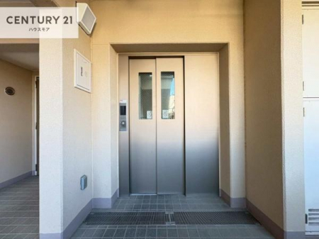 ���̑����p���@�G���x�[�^�[������A���K�ŃX���[�Y�Ȉړ��������B
���������A��₨���̓����A�X�g���X�Ȃ��������֌������܂��B