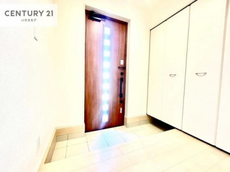 ���ց@�V���[�Y�{�b�N�X�t���B���ւ��Еt�����|�������₷���ł��I
�X�b�L���������ւŌ˂��J�����u�ԁA�������̂���S�n������Ԃ��o�}���Ă���܂��B