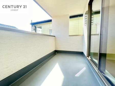 �o���R�j�[�@�z������̗ǂ��o���R�j�[�ŁA�����󕨂��悭���������ł��ˁI
���V�C�̗ǂ����ɂ̓o���R�j�[�֏o�ă��t���b�V������̂��C�����悳�����ł��B