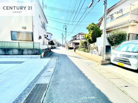 ���̑����n�@�O�ʓ��H��4���I�z����ǍD�ȗ��n�ł��B
�Ԍɓ��ꂪ���ȕ������S�ł��ˁB