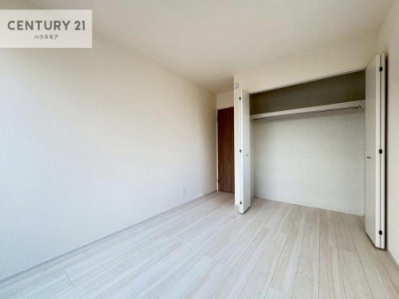 �m���@���[�X�y�[�X�����Ă��܂��I�������X�b�L�����ڂ��鎖���ł��܂��ˁB
�Ƌ��I�΂Ȃ��V���v���ȃf�U�C���ׁ̈A�Ƌ��I�΂����C�ɓ���̋�ԍ�肪�ł������ł��ˁB