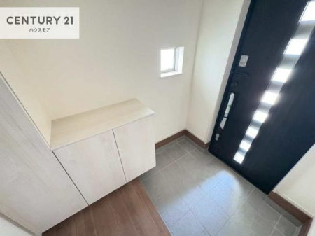 ���ց@�V���[�Y�{�b�N�X�t���Ȃ̂ŁA���ւ��Еt�����|�������₷���ł��I
�X�b�L���������ւŌ˂��J�����u�ԁA�������̂���S�n������Ԃ��o�}���Ă���܂��B