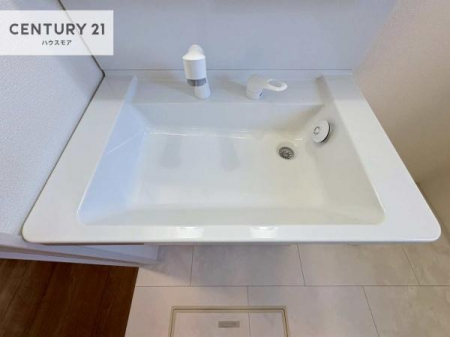 ���ʑ�E���ʏ��@�[�����ʑ�{�E���́A�������˂ɂ����̂ł�����ꂪ�y�X�I���������ۂĂ܂��I
�L���C�Ȑ��ʏ��Ŏ��������̃��`�x�[�V�������オ��܂��ˁI