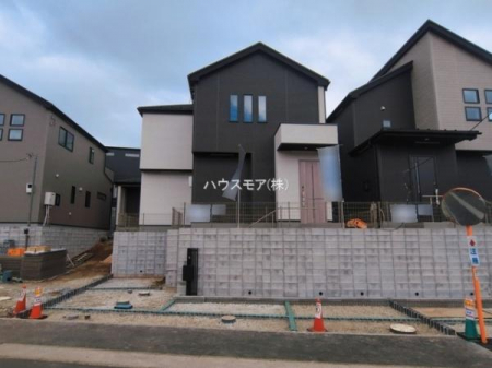 ���ԏ�@���ԃX�y�[�X��2�䕪����܂��I�Z�J���h�J�[�͂������A�o�C�N�⎩�]�ԂȂǂ��u���ꏊ�ɍ���܂���B