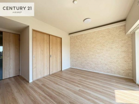 ���r���O�@�D�����z���܂肪���r���O����ł���ċ��S�n�̗ǂ���Ԃ����o���Ă���܂��I
���났�̎��Ԃ��߂����܂��I