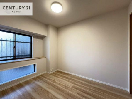 �m���@���邭���ʂ��̗ǂ������ł��B�u�V���v���v�Ƀf�U�C�����ꂽ�����B���R�x�������̂ŉƋ�⃌�C�A�E�g�ł��D�݂̋�Ԃ�n��グ���܂��B�����x�A���n�ɂĂ��m�F���������B