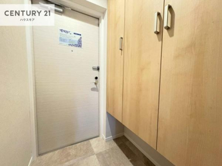 ���ց@�V���[�Y�{�b�N�X�t���B���ւ��Еt�����|�������₷���ł��I
�X�b�L���������ւŌ˂��J�����u�ԁA�������̂���S�n������Ԃ��o�}���Ă���܂��B