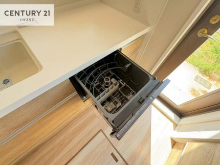 �L�b�`���@�H��@�t���̃L�b�`���ł��I�Z���������r��h�~�Ƃ��đ�ϊ��􂷂�֗��Ȏd�l�ł��I�r���g�C���Ȃ̂ŃL�b�`���̏ꏊ����炸�����X�y�[�X���L���g�����Ƃ��o���܂��I