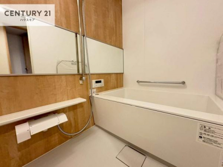 �����@�������������l�̕��͋C�̃o�X���[���́A�����o�Ă��ăo�X�^�C�����[���I
���d���撣���Ă��邲�J���ɂ��D�݂̍���̓����܂����āA�y����ł݂Ă͂������ł��傤���H