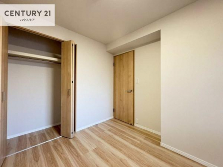 �m���@���[�X�y�[�X�����Ă��܂��I�������X�b�L�����ڂ��鎖���ł��܂��ˁB
�Ƌ��I�΂Ȃ��V���v���ȃf�U�C���ׁ̈A�Ƌ��I�΂����C�ɓ���̋�ԍ�肪�ł������ł��ˁB