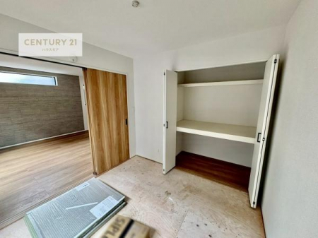 �a���@�܂���͕~����Ă���܂��񂪁A���r���O�Ɨאڂ��Ă���a���ł��I�q�ԂƂ��Ă͂������A�Ǝ��̋x�e�X�y�[�X�Ƃ��Ďg�p����̂������ł��ˁI