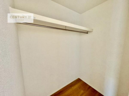 ���[�@�E�H�[�N�C���N���[�[�b�g�t���ł��B��������̂��m���Ȃǂ����[���Ă��������ł��ˁI���ɂ���@�������ȂǋG�ߕ��̑傫�ȉƓd�����[�ł��܂��I