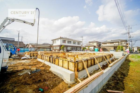 ���ԏ�@���ԃX�y�[�X��2�䕪����܂��I�Z�J���h�J�[�͂������A�o�C�N�⎩�]�ԂȂǂ��u���ꏊ�ɍ���܂���B