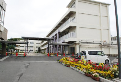 ���ӊ��@-