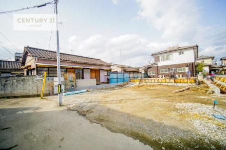 ���ԏ�@���ԃX�y�[�X��2�䕪����܂��I�Z�J���h�J�[�͂������A�o�C�N�⎩�]�ԂȂǂ��u���ꏊ�ɍ���܂���B