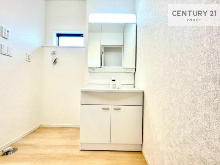 ���ʑ�E���ʏ��@�����̂������ʏ��́A���ƕ�������₷���A���ł����K�ɂ��g�����������܂��B�O�ʋ��Ŏg�����肪�ǂ��A�������[�������Ă���܂��̂ŁA���p�i��X�L���P�A�p�i���������萮���ł��܂��B