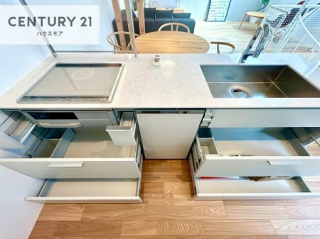 �L�b�`���@���[�X�y�[�X���L�x�ŁA�����X�y�[�X���X�b�L���ƕЕt���Ђ�`�����p�ł��܂��I
���K�ɍ�Ƃ��ł��܂��I�����̗���������܂��I