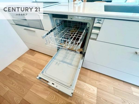 �L�b�`���@�H��@�t���̃L�b�`���ł��I�Z���������r��h�~�Ƃ��đ�ϊ��􂷂�֗��Ȏd�l�ł��I�r���g�C���Ȃ̂ŃL�b�`���̏ꏊ����炸�����X�y�[�X���L���g�����Ƃ��o���܂��I