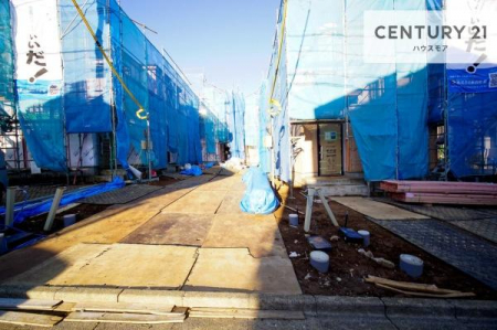 ���ԏ�@���ԃX�y�[�X��2�䕪����܂��I�Z�J���h�J�[�͂������A�o�C�N�⎩�]�ԂȂǂ��u���ꏊ�ɍ���܂���B