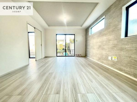 ���r���O�@�傫�ȑ����炽���Ղ�̗z���������閾�邢���r���O�B�J�����̂��郊�r���O�ŉƑ��c���̂��났�̎��Ԃ��߂����܂��I