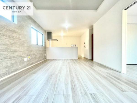 ���r���O�@��؂ȉƑ����W�܂邩�炱��LDK�ɂ͂�����肽���B
�q�����������C�ɏ΂��Ȃ��瑖�����Ă���p�����������u�L���Ƃɂ��ėǂ������v�Ǝv���u�Ԃł��B