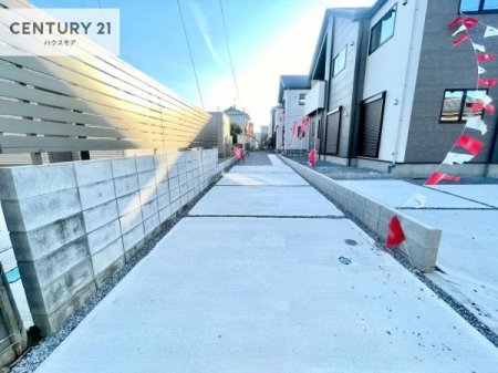 ���ԏ�@���ԃX�y�[�X��2�䕪����܂��I�Z�J���h�J�[�͂������A�o�C�N�⎩�]�ԂȂǂ��u���ꏊ�ɍ���܂���B