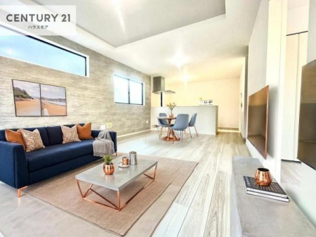 ���r���O�@�Ƌ��CG�p�[�X�ł��B�S�n�ǂ����r���O�͉Ƒ������R�ƏW�܂�܂��B�Ƒ��c�R�̎��Ԃ����������ł��B���Ƒ��ƁA����w�[���������Ԃ��߂��������ł��ˁB