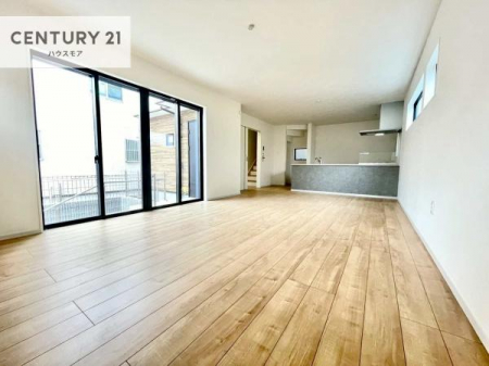 ���r���O�@�J�����̂���L�XLDK�I�\�t�@�[��_�C�j���O�e�[�u����u���Ă������ɂȂ�Ȃ��̂ŉ��K�ɉ߂����܂��I�R�~���j�P�[�V���������₷�����r���O�ł��B