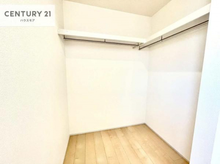 ���[�@�E�H�[�N�C���N���[�[�b�g�t���ł��B��������̂��m���Ȃǂ����[���Ă��������ł��ˁI���ɂ���@�������ȂǋG�ߕ��̑傫�ȉƓd�����[�ł��܂��B