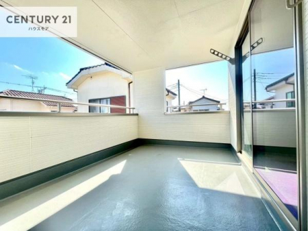 �o���R�j�[�@�z������̗ǂ��o���R�j�[�ŁA�����󕨂��悭���������ł��ˁI
���V�C�̗ǂ����ɂ̓o���R�j�[�֏o�ă��t���b�V������̂��C�����悳�����ł��B