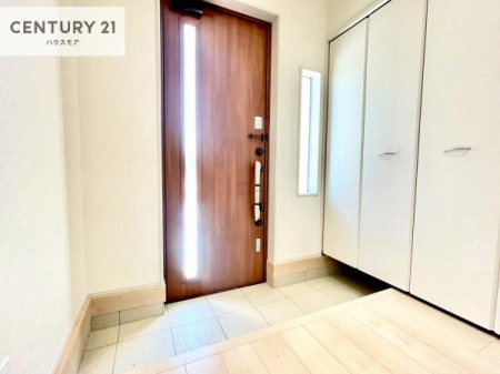 ���ց@�V���[�Y�{�b�N�X�t���B���ւ��Еt�����|�������₷���ł��I
�X�b�L���������ւŌ˂��J�����u�ԁA�������̂���S�n������Ԃ��o�}���Ă���܂��B