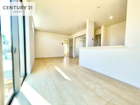 ���r���O�@��؂ȉƑ����W�܂邩�炱��LDK�ɂ͂�����肽���B
�q�����������C�ɏ΂��Ȃ��瑖�����Ă���p�����������u�L���Ƃɂ��ėǂ������v�Ǝv���u�Ԃł��B