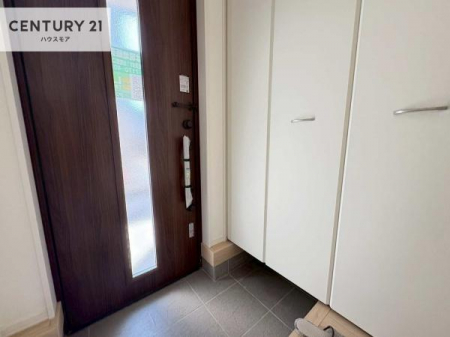 ���ց@�V���[�Y�{�b�N�X�t���B���ւ��Еt�����|�������₷���ł��I
�X�b�L���������ւŌ˂��J�����u�ԁA�������̂���S�n������Ԃ��o�}���Ă���܂��B