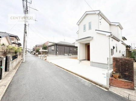 ���̑����n�@�O�ʓ��H��4.4���I�z����ǍD�ȗ��n�ł��B
�Ԍɓ��ꂪ���ȕ������S�ł��ˁB