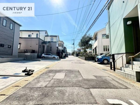 ���̑����n�@�O�ʓ��H��6���I�z����ǍD�ȗ��n�ł��B
�Ԍɓ��ꂪ���ȕ������S�ł��ˁB