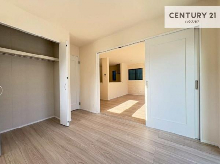 ���r���O�ȊO�̋����@���r���O�Ɨאڂ����m���ł��I�Ǝ��̋x�e�X�y�[�X��L�b�Y�X�y�[�X�Ƃ��Ċ��p����̂��悳�����ł��ˁI
���[���t���Ă��܂��I