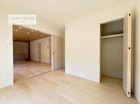 ���r���O�ȊO�̋����@���[�X�y�[�X�����Ă��܂��I�������X�b�L�����ڂ��鎖���ł��܂��ˁB
�Ƌ��I�΂Ȃ��V���v���ȃf�U�C���ׁ̈A�Ƌ��I�΂����C�ɓ���̋�ԍ�肪�ł������ł��ˁB