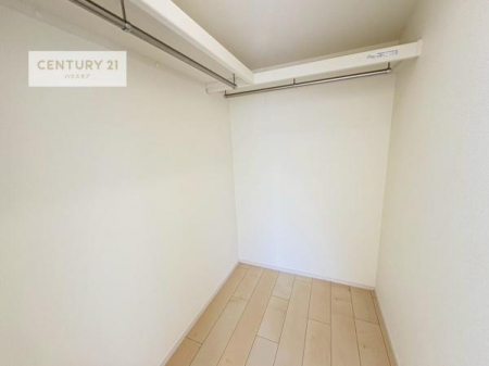 ���[�@�E�H�[�N�C���N���[�[�b�g�t���ł��B��������̂��m���Ȃǂ����[���Ă��������ł��ˁI���ɂ���@�������ȂǋG�ߕ��̑傫�ȉƓd�����[�ł��܂��I