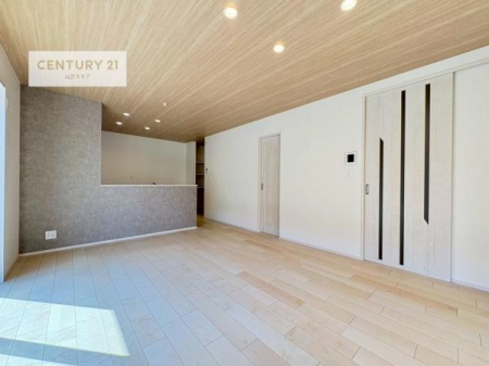 ���r���O�@�J�����̂���L�XLDK�I�\�t�@�[��_�C�j���O�e�[�u����u���Ă������ɂȂ�Ȃ��̂ŉ��K�ɉ߂����܂��I�R�~���j�P�[�V���������₷�����r���O�ł��I